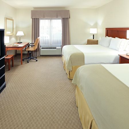 Holiday Inn Express & Suites Pine Bluff/Pines Mall By Ihg Dış mekan fotoğraf
