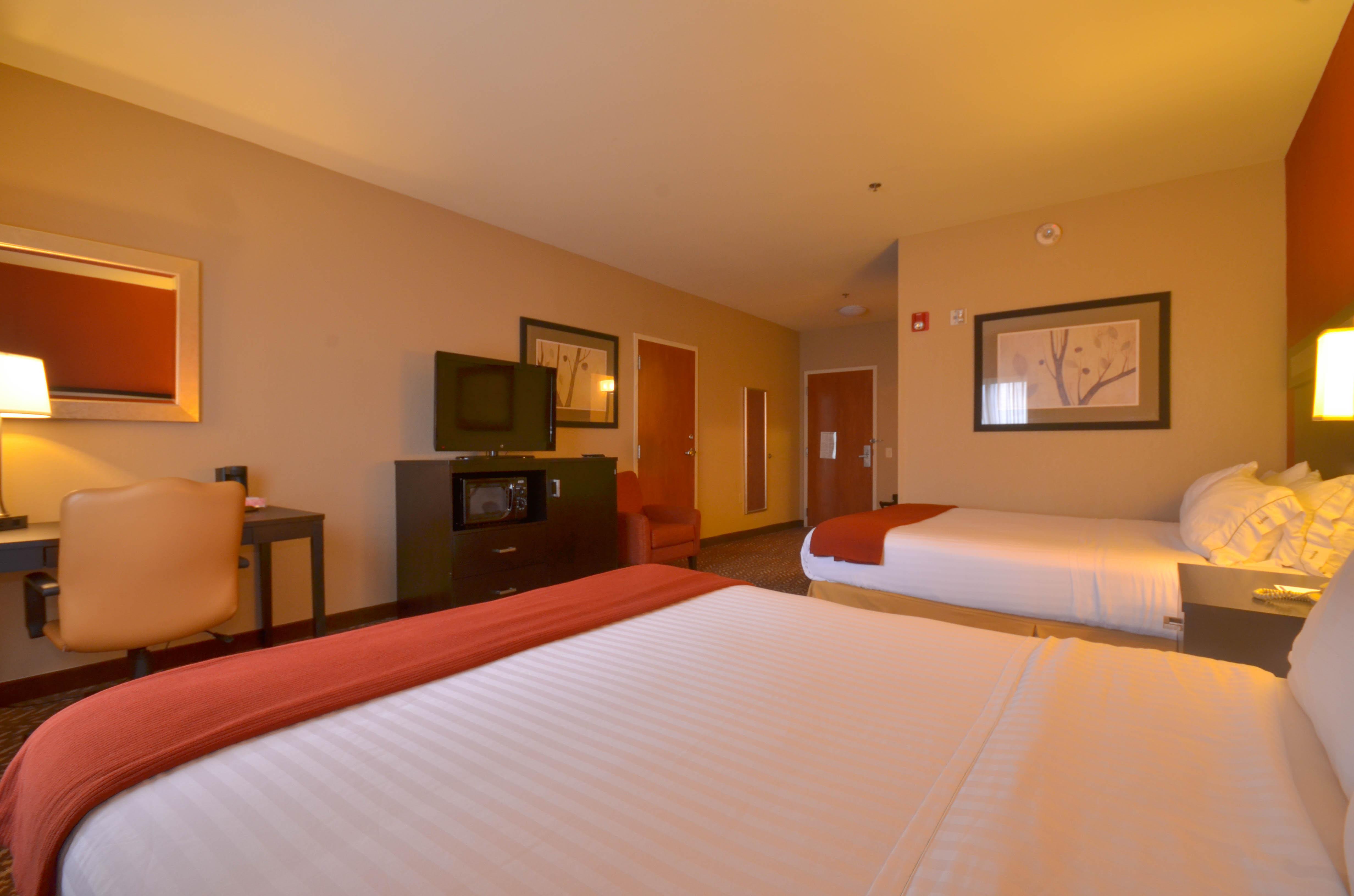 Holiday Inn Express & Suites Pine Bluff/Pines Mall By Ihg Dış mekan fotoğraf
