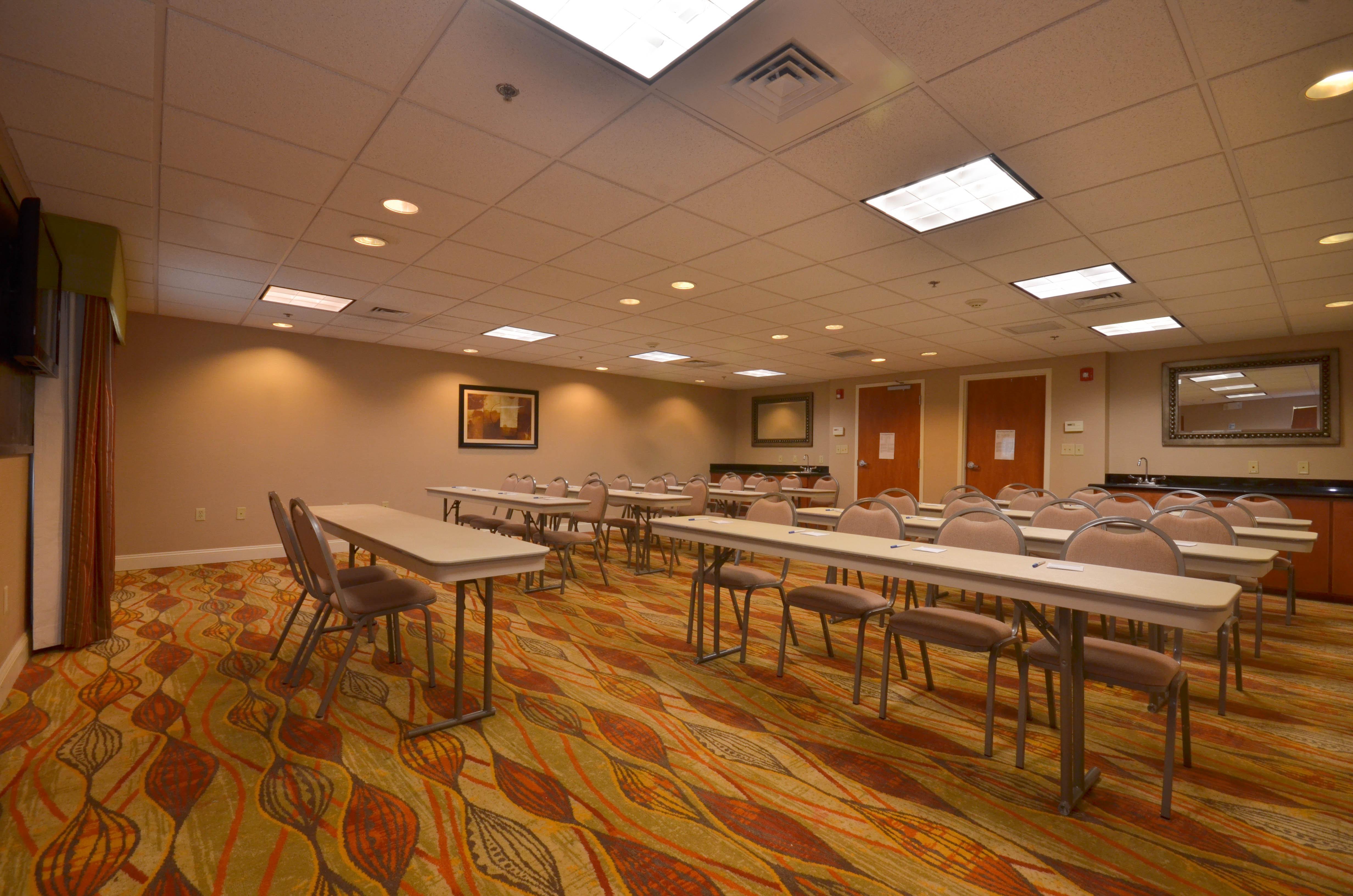 Holiday Inn Express & Suites Pine Bluff/Pines Mall By Ihg Dış mekan fotoğraf