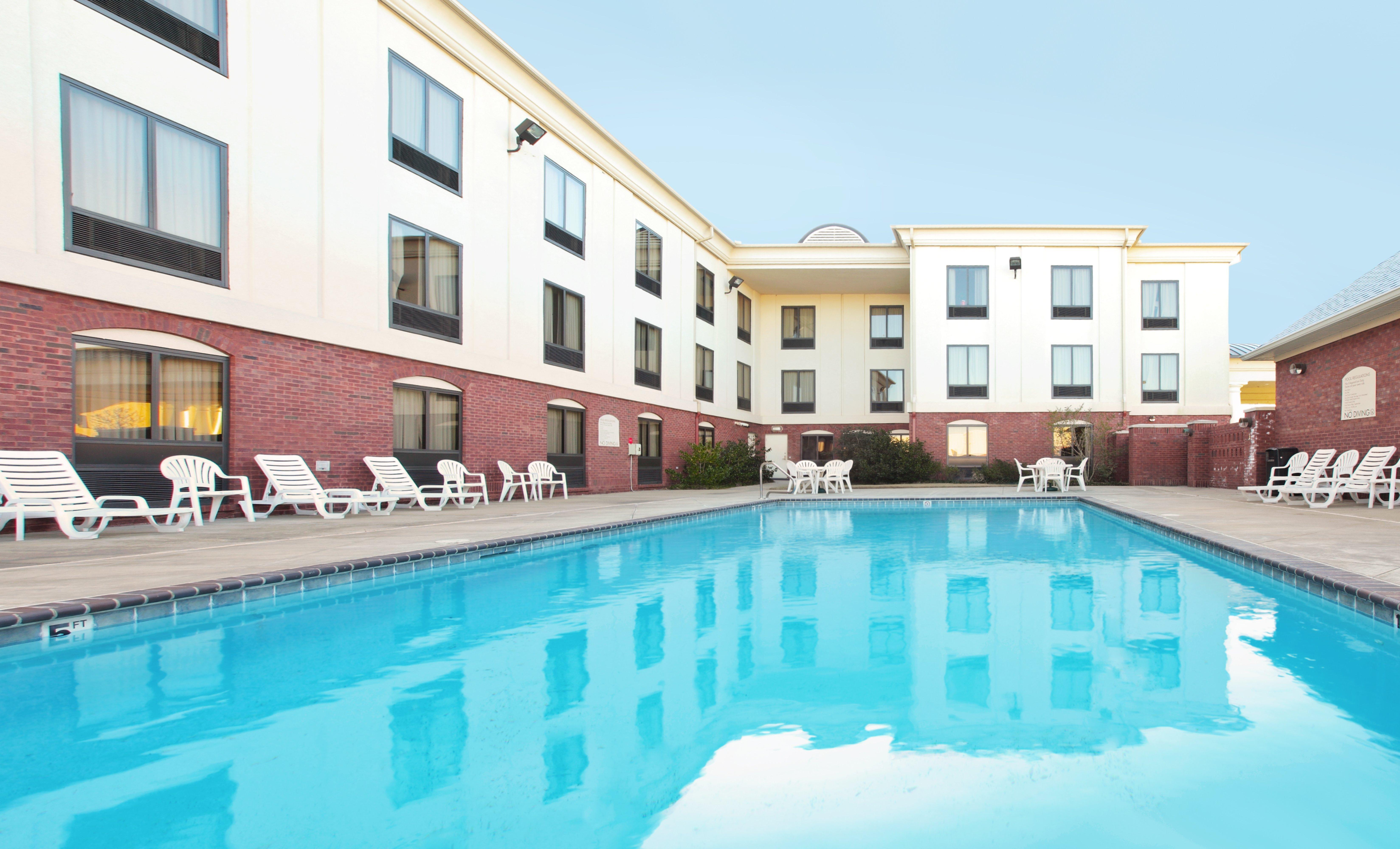 Holiday Inn Express & Suites Pine Bluff/Pines Mall By Ihg Dış mekan fotoğraf