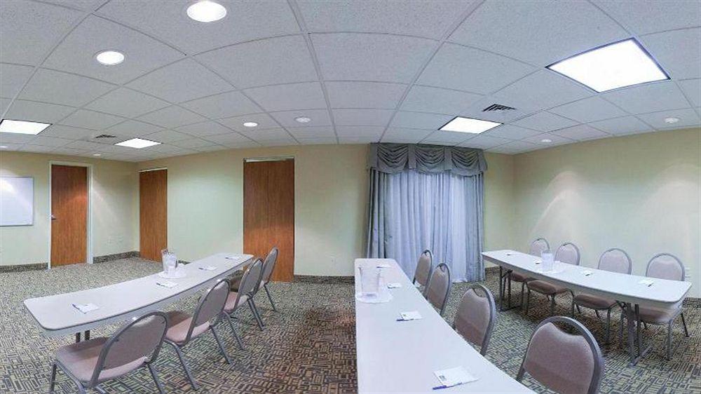 Holiday Inn Express & Suites Pine Bluff/Pines Mall By Ihg Dış mekan fotoğraf