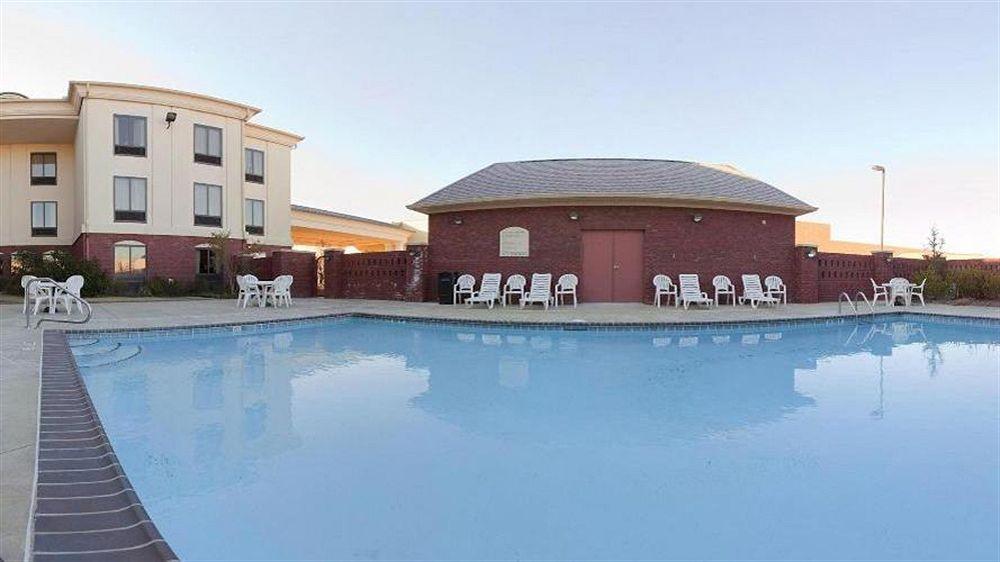 Holiday Inn Express & Suites Pine Bluff/Pines Mall By Ihg Dış mekan fotoğraf